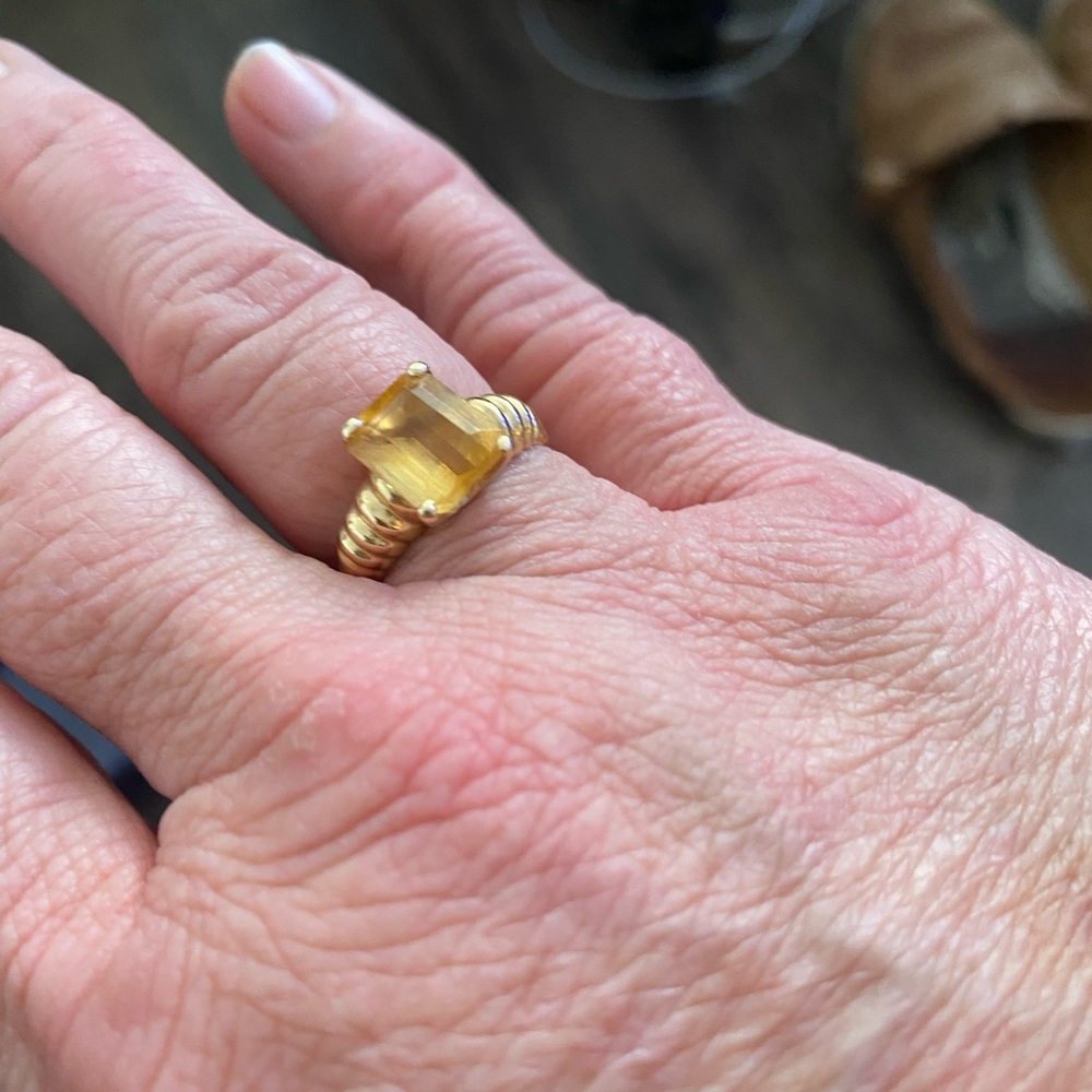 Romans Gold tone ring Sz 8